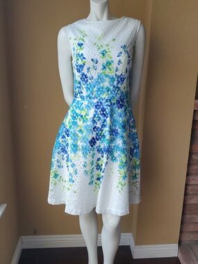 🆕️ STUDIO ONE NEW YORK White Floral Lace Overlay Fit & Flare Dress SIZE: 12